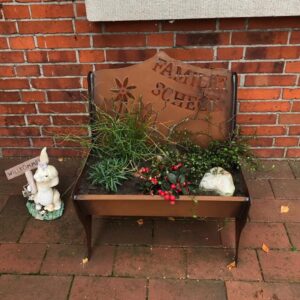 BB01 Edelrost Gartenbank Pflanzgefäß individuell