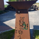 kon. Säule mit Katzenmotiv_Bild 4