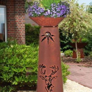 RS104 Konische Edelrost Säule "Hirsch unter der Edelstahlsonne"