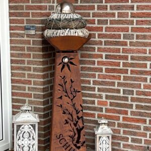 RS125 Konische Edelrost Säule "Wunschtext mit Baum unter Edelstahlsonne"